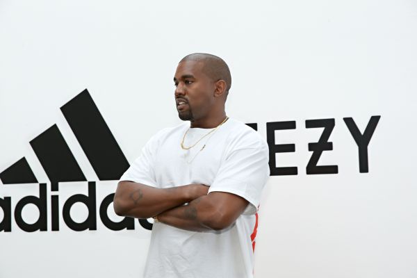 Kanye West ile adidas Yeezy Boost