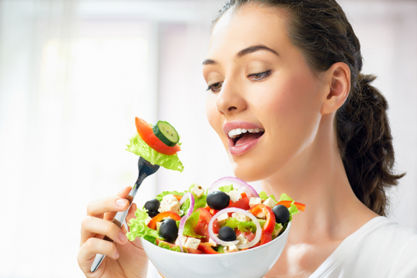 Sağlıklı bir salata yapmanın 7 önemli kuralını paylaşıyoruz!