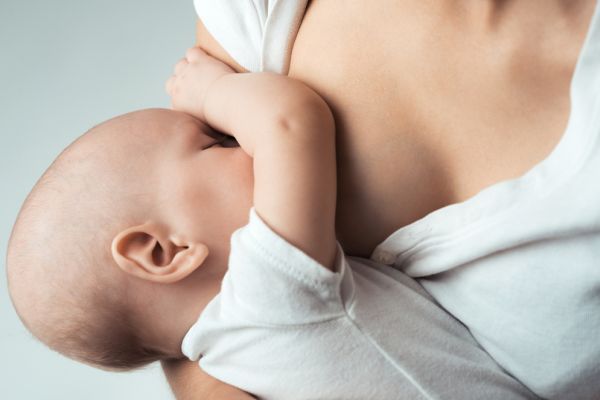 Emzirmek anneye de bebeğe de mucizevi faydalar sağlıyor