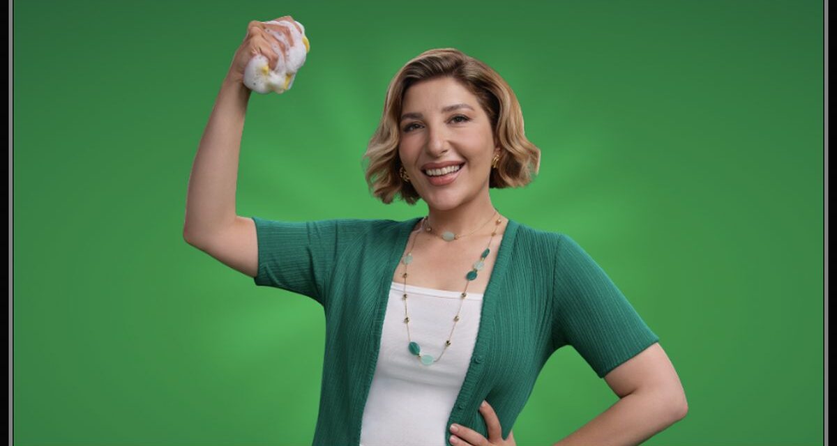 Fairy ve Şebnem Bozoklu’dan “Köpüren” iş birliği: Yenilenen şişesiyle Fairy’den güçlü performans
