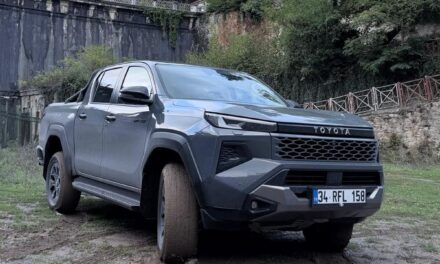 1.50 BOY, 5 METREDEN FAZLA HILUX: BU İLİŞKİ NASIL YÜRÜYECEK?